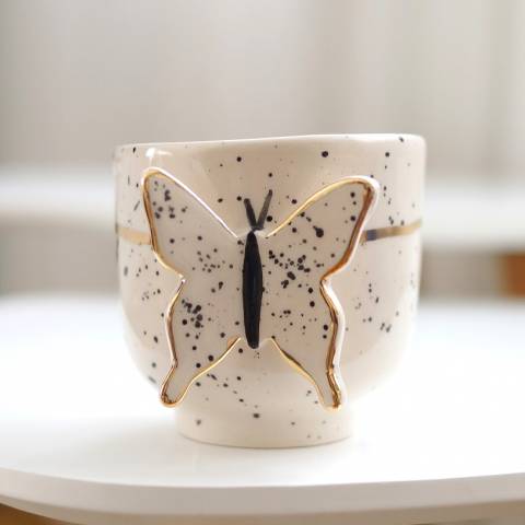 Butterfly black dots
