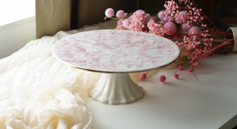Cake stands